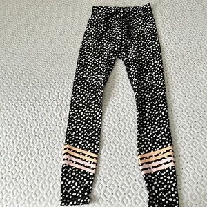 Sarah’s Day x Whitefox Active black polka dot leggings size S